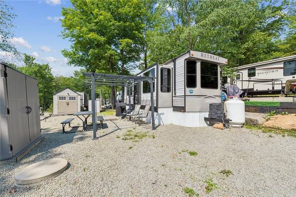 194 Tannery Rd #220, Champion, PA 15622