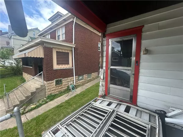 Arlington, PA 15210,2607 Spring St