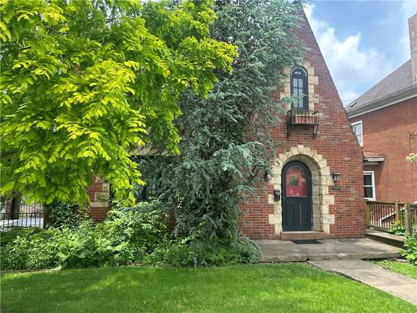 2806 Main St, Munhall, PA 15120
