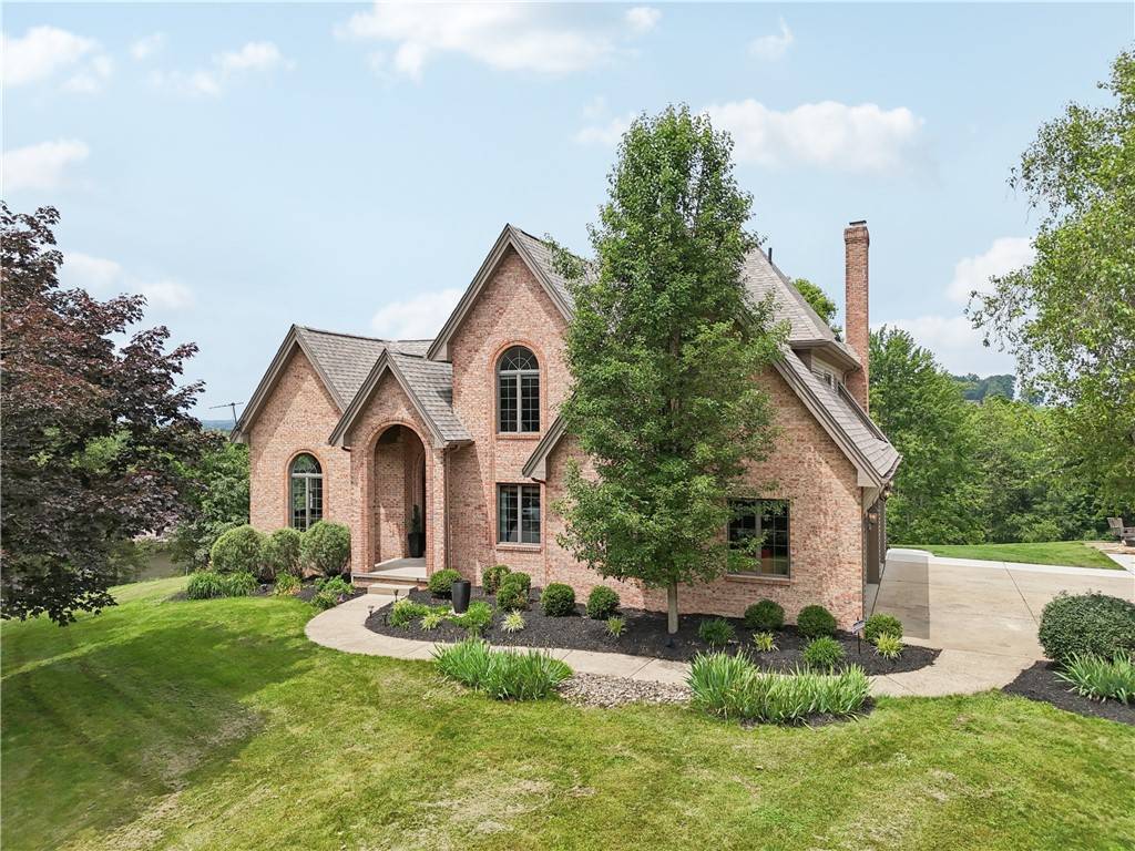 108 Ascot Ct, Lancaster Twp, PA 16037
