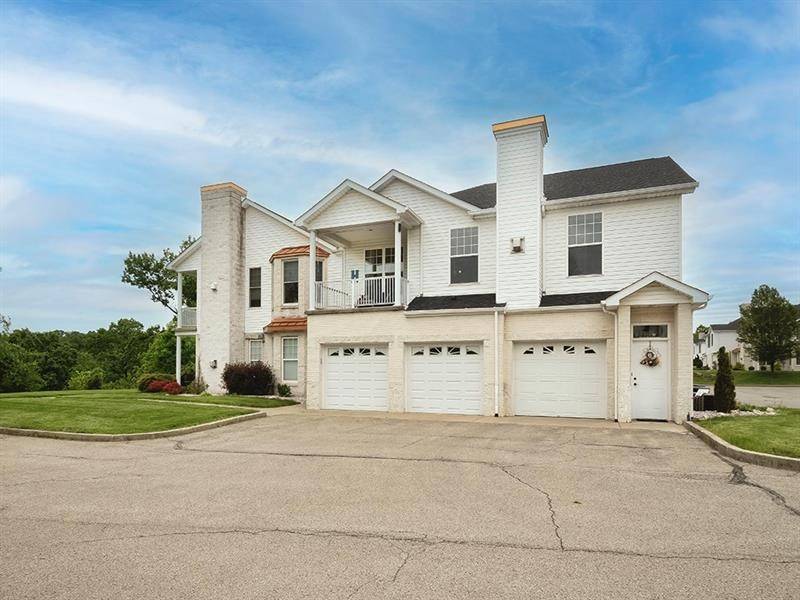 232 Adams Pointe Blvd #6, Adams Twp, PA 16046
