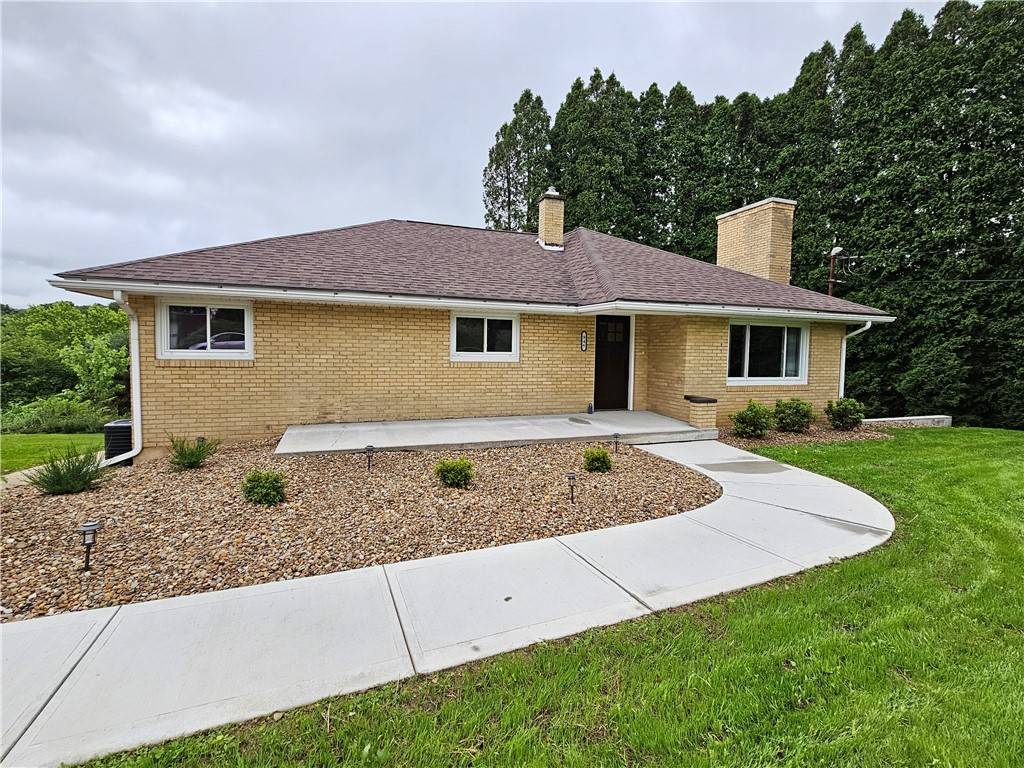 946 Herman Rd, Summit Twp - But, PA 16002