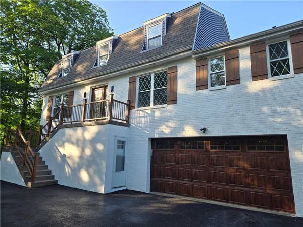 1767 Gill Hall Rd, Jefferson Hills, PA 15332