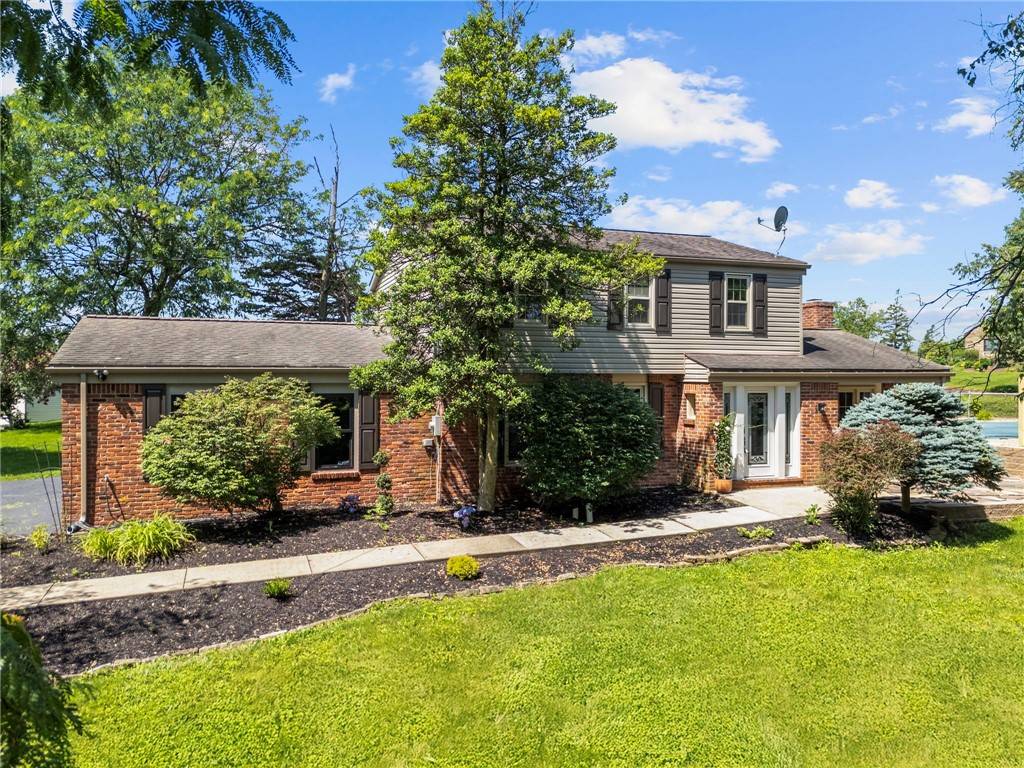 1202 OAKRIDGE RD, South Fayette, PA 15057