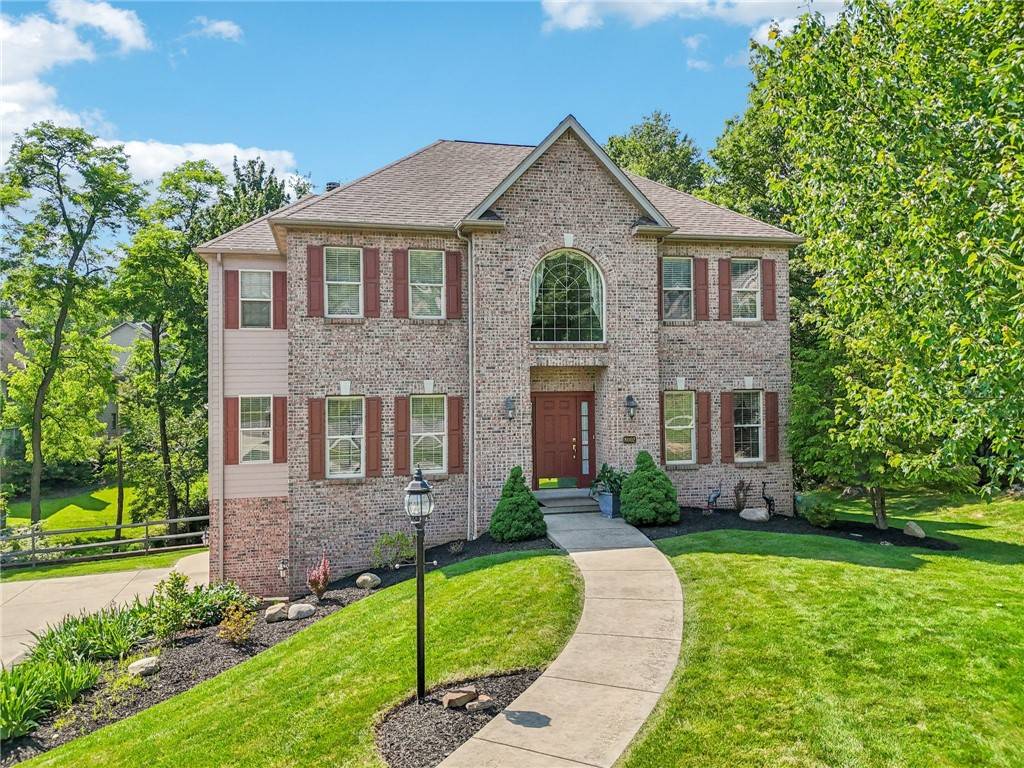 8002 PRESSLEY, Mccandless, PA 15237
