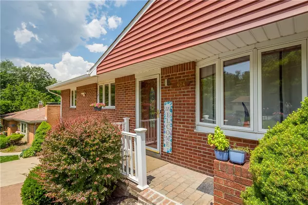 St Clair, PA 15241,404 Clair Dr