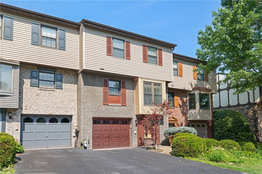 7376 Beacon Hill Dr, Wilkinsburg, PA 15221