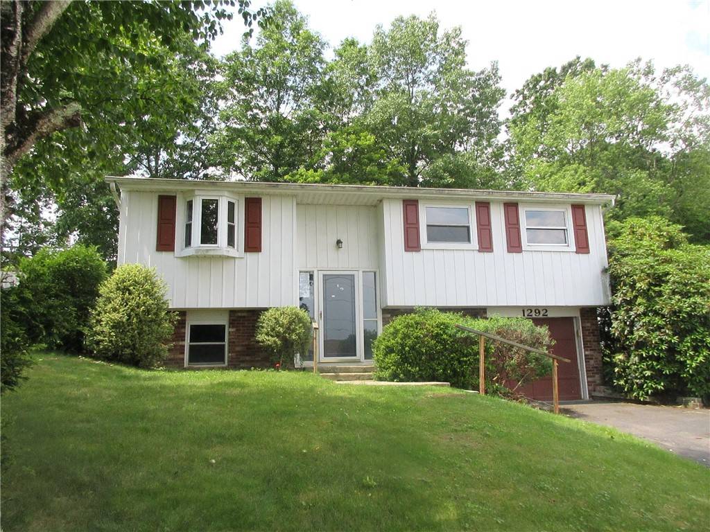 1292 Armstrong Dr, South Park, PA 15129