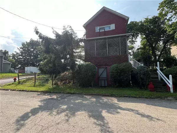 2220 Cronemeyer St, Mckeesport, PA 15132