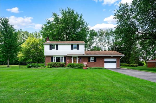 150 Stewart Dr, Penn Twp, PA 16002