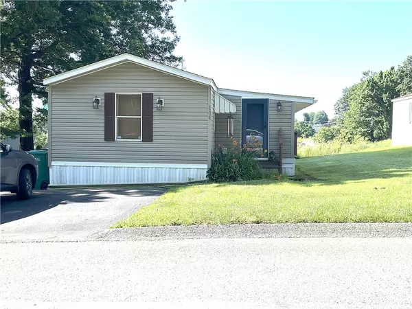 136 Moraine Drive, Muddy Creek Twp, PA 16051