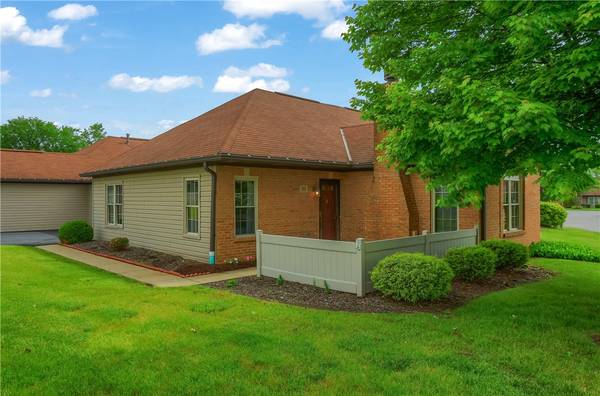 33 Ashford Dr, Cranberry Twp, PA 16066