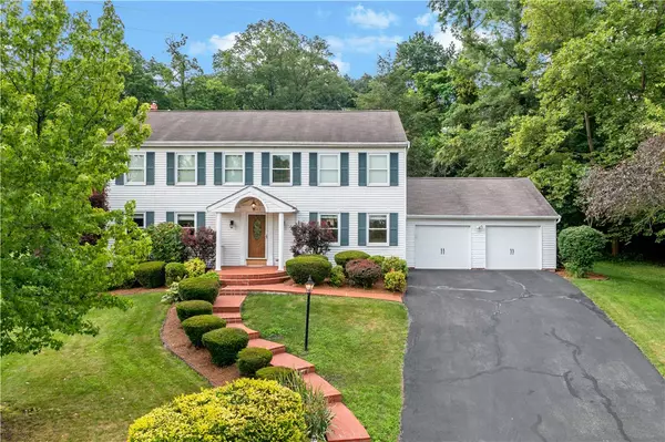 1265 MANOR DR, St Clair, PA 15241