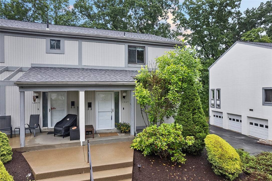 1547 PINEHURST DRIVE, St Clair, PA 15241