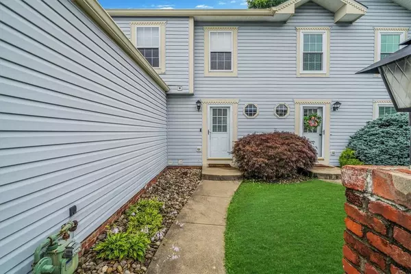 Cecil, PA 15055,1443 Lexington Dr
