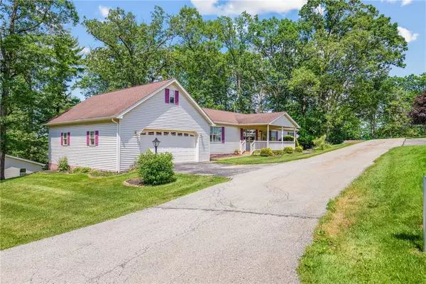 112 Duncan Dr, Somerset Boro, PA 15501