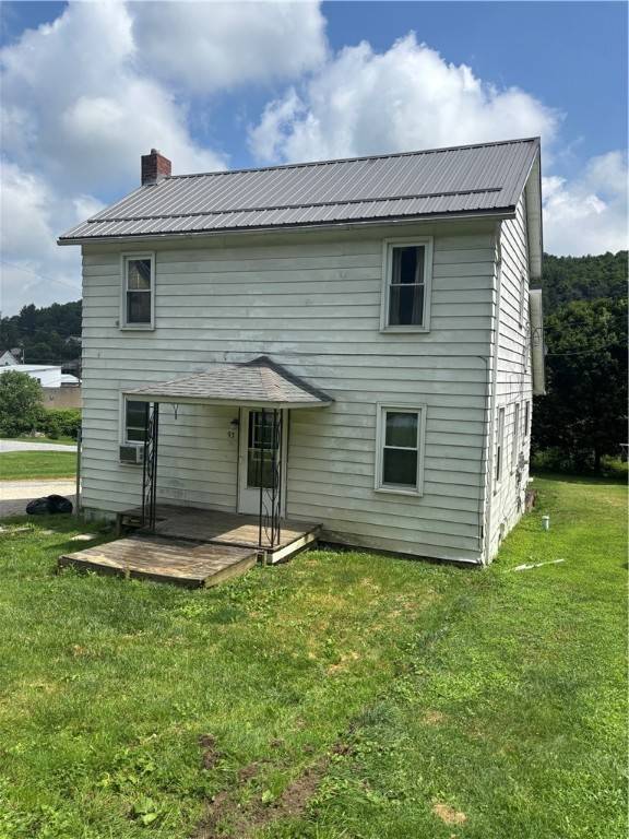 93 Upper Clinton St, Canoe Banks Twp, PA 15772