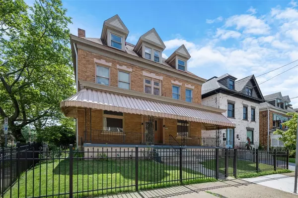 201 Stratford Ave, Friendship Park, PA 15206