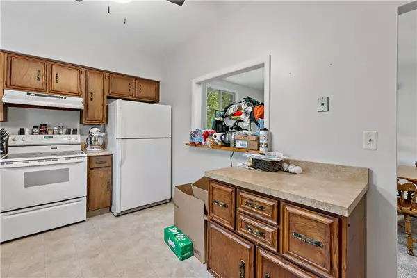 Crafton, PA 15205,53 Fountain St