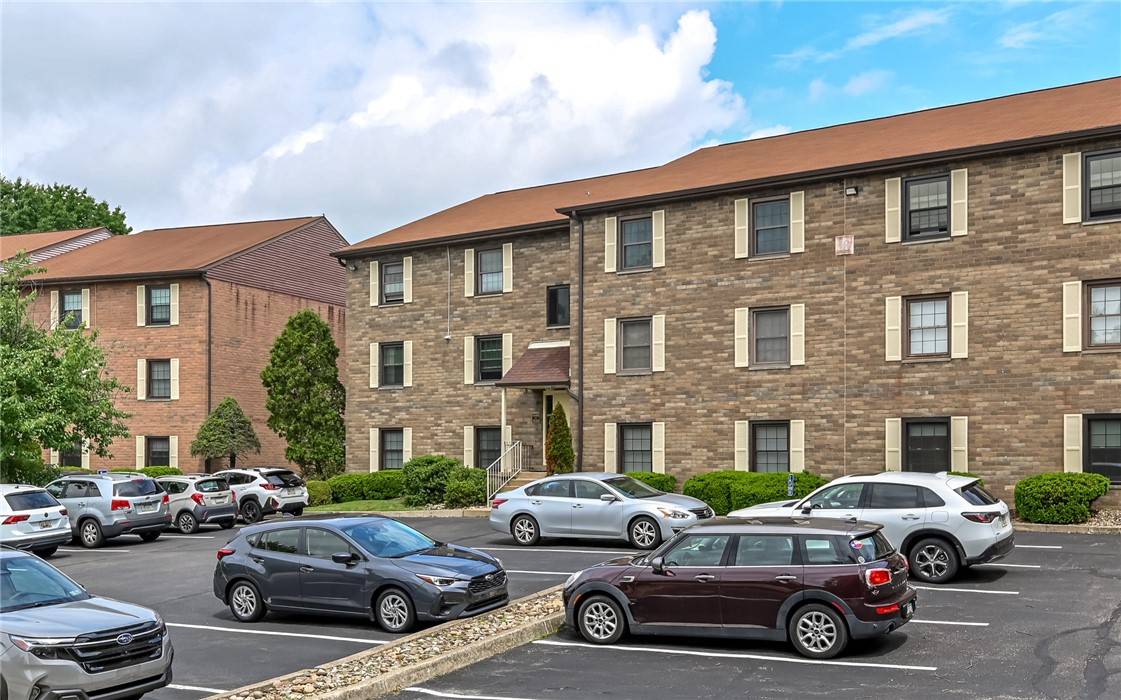 1568 Fairmont St, Wilkinsburg, PA 15221