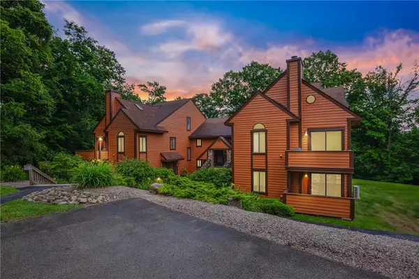 4704 Swiss Mountain Dr, Seven Springs Resort, PA 15622