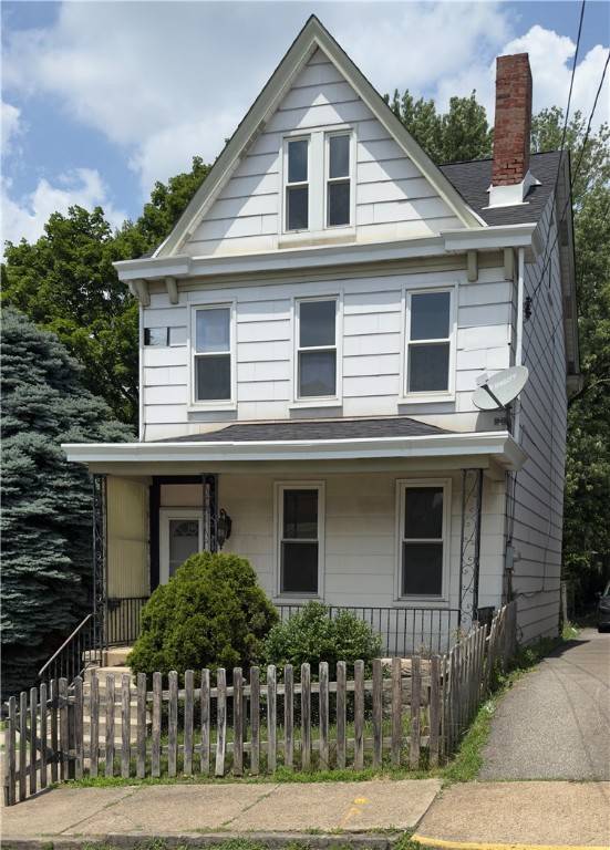 313 Anthony St, Mt Oliver, PA 15210