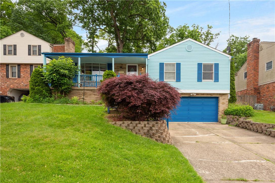 1064 Glen Oak Dr, Bethel Park, PA 15102