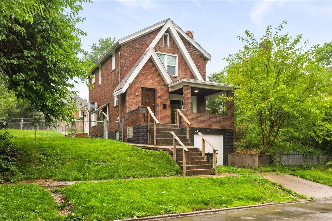 233 E 21st Ave, Munhall, PA 15120