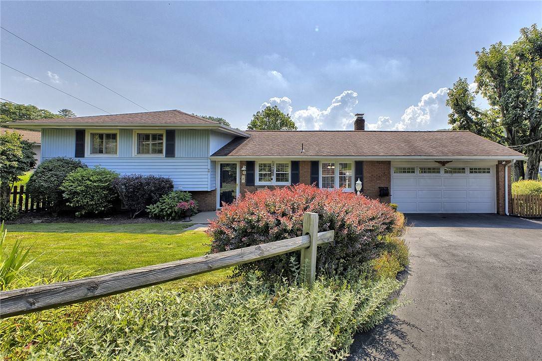 2 Redgrave Drive, Hempfield Twp, PA 15601