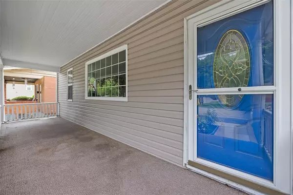 Leet Twp, PA 15003,107 Ambridge Ave