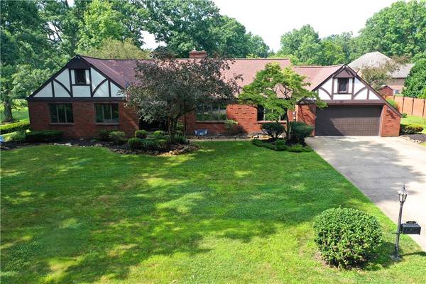 521 E Pine Street, Grove City Boro, PA 16127