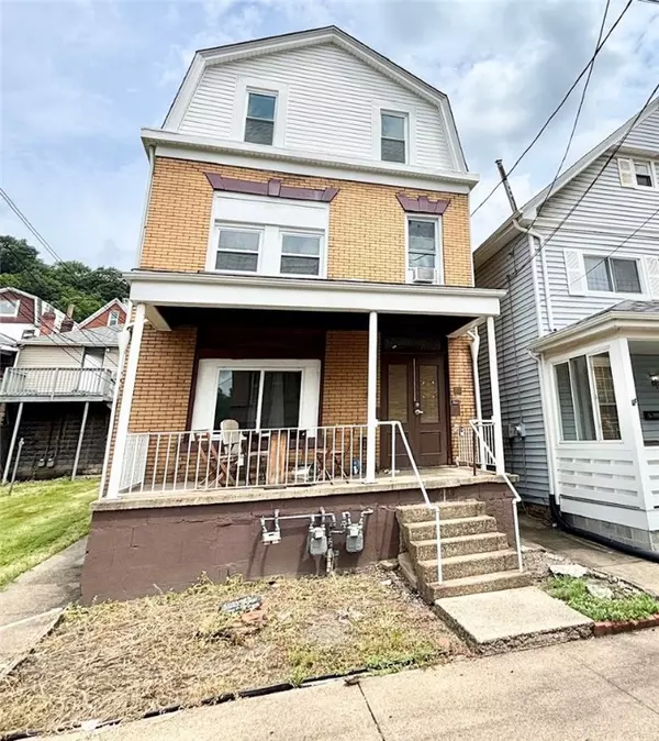352 2nd St #3, Pitcairn, PA 15140