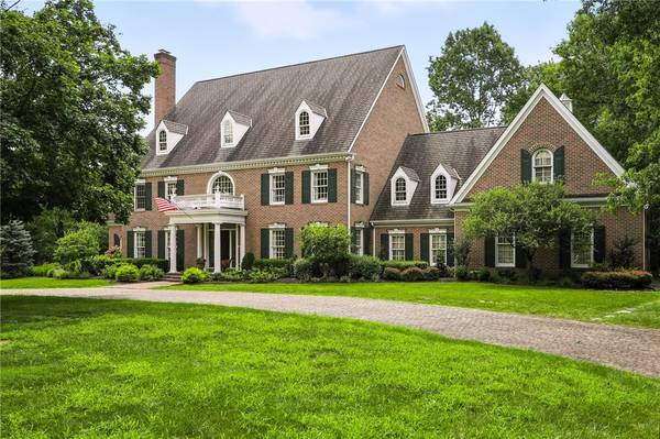 2 Winterberry Ln, Sewickley Heights, PA 15143