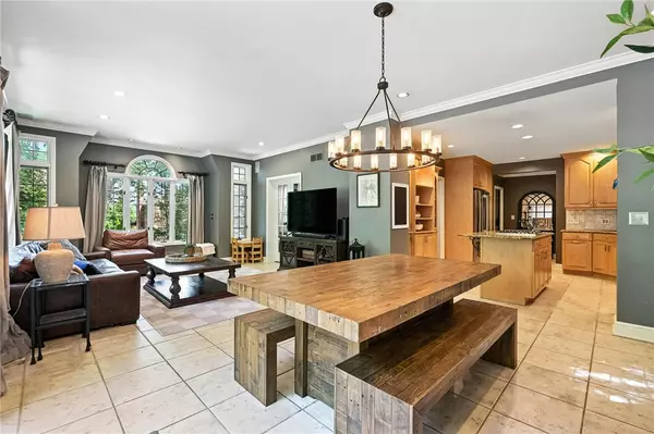 Mt Lebanon, PA 15216,253 Morrison Drive