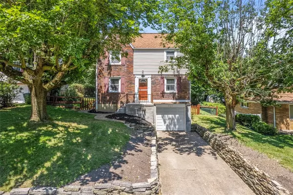 562 Greenlee Rd, Whitehall, PA 15227