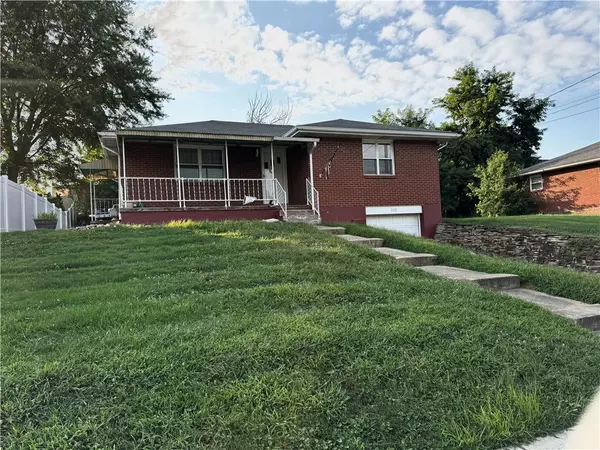 212 Scott St, Speers Boro, PA 15022