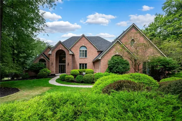 106 Blackthorn Dr, Penn Twp, PA 16002