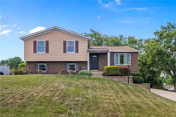 101 Darnley Dr, Moon/crescent Twp, PA 15108