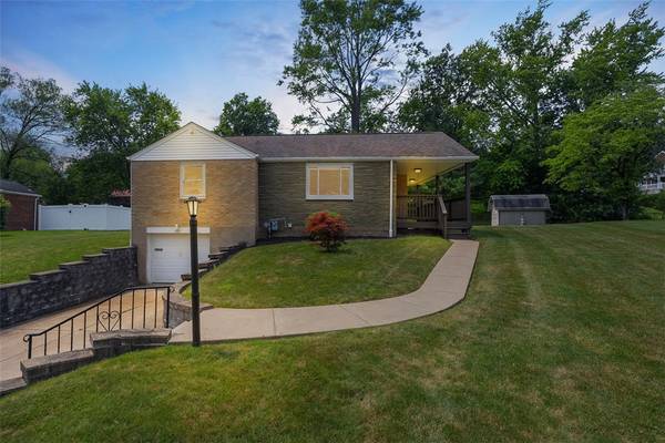 7911 Roderick Dr, Ross Twp, PA 15237