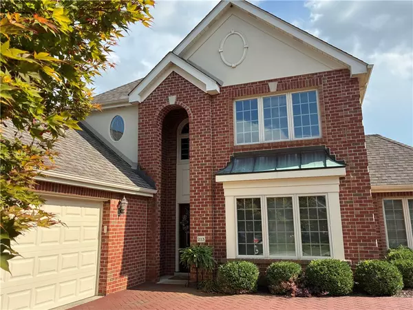 213 Prestonwood Ln, Peters Twp, PA 15317