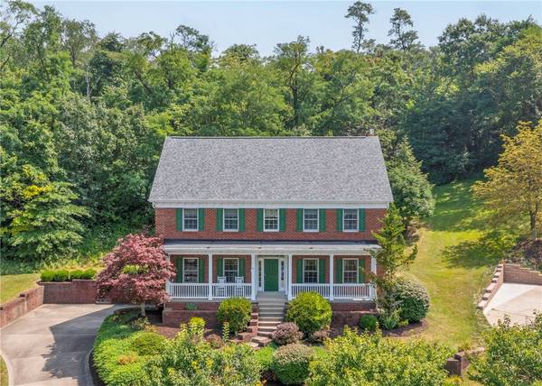 205 Constitution Ct, South Strabane, PA 15301