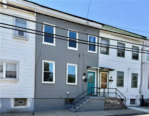 1920 Lowrie St, Troy Hill, PA 15212