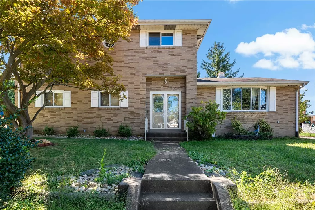 Stowe Twp, PA 15136,38 MAY AVE