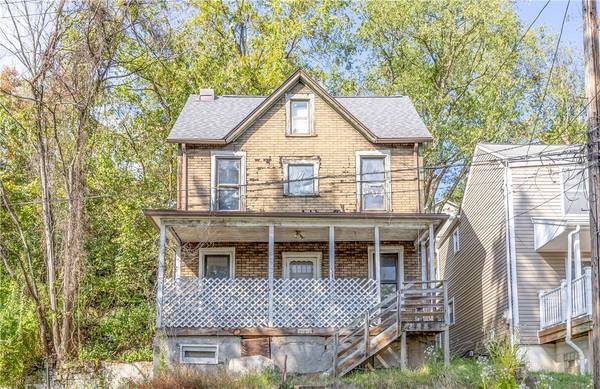 633 Valley St, Oakmont, PA 15139