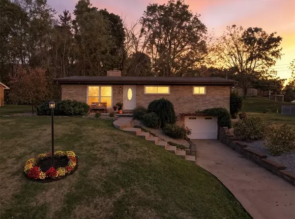 210 Virginia Dr, Brighton Twp, PA 15009