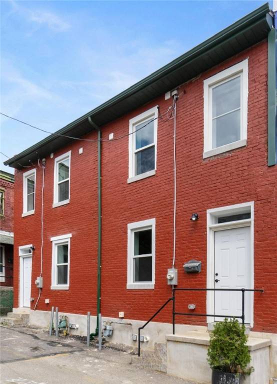 1238 Butterfield Way, Central North Side, PA 15212