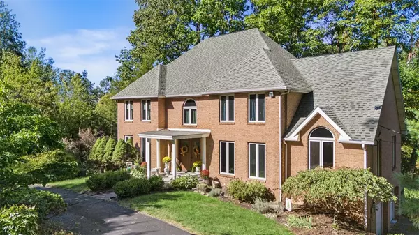 325 Lakewood Drive, Center Twp, PA 16001