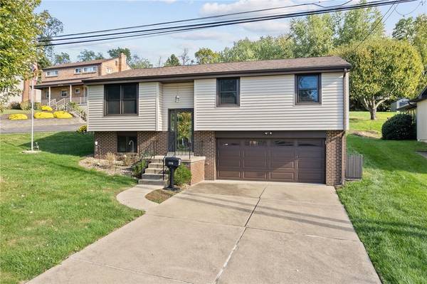 2775 Tischler Rd, Bethel Park, PA 15102
