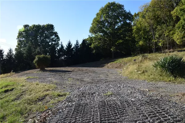 Adams Twp, PA 16046,111 Gray Lane