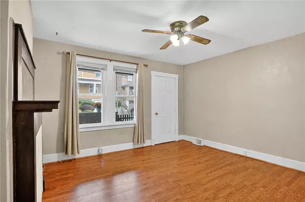 Brookline, PA 15226,720/718 Dunster St